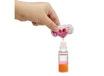 Yummiland Malá panenka se změnou barvy a leskem na rty