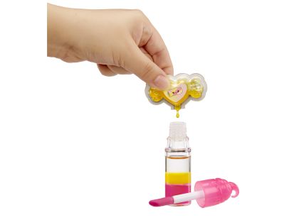 Yummiland Malá panenka se změnou barvy a leskem na rty