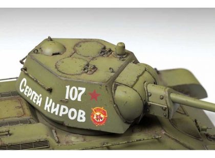 Zvezda Model Kit tank 3686 T-34_76 mod.1942 1:35