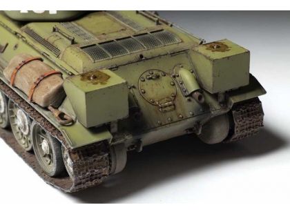 Zvezda Model Kit tank 3686 T-34_76 mod.1942 1:35