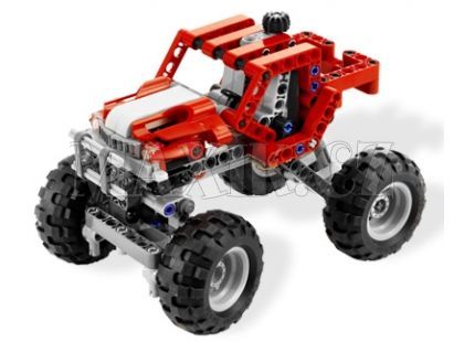 Závodní truck LEGO TECHNIC 8261